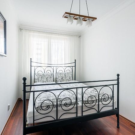 Bukowinska 12 Prywatne Mieszkanie 80M2 Z Dwiema Sypialniami I Balkonem 2X Bezplatne Miejsca Parkingowe Samodzielne Zameldowanie! Private Garage! Self Check-In System! Warszawa Exteriör bild