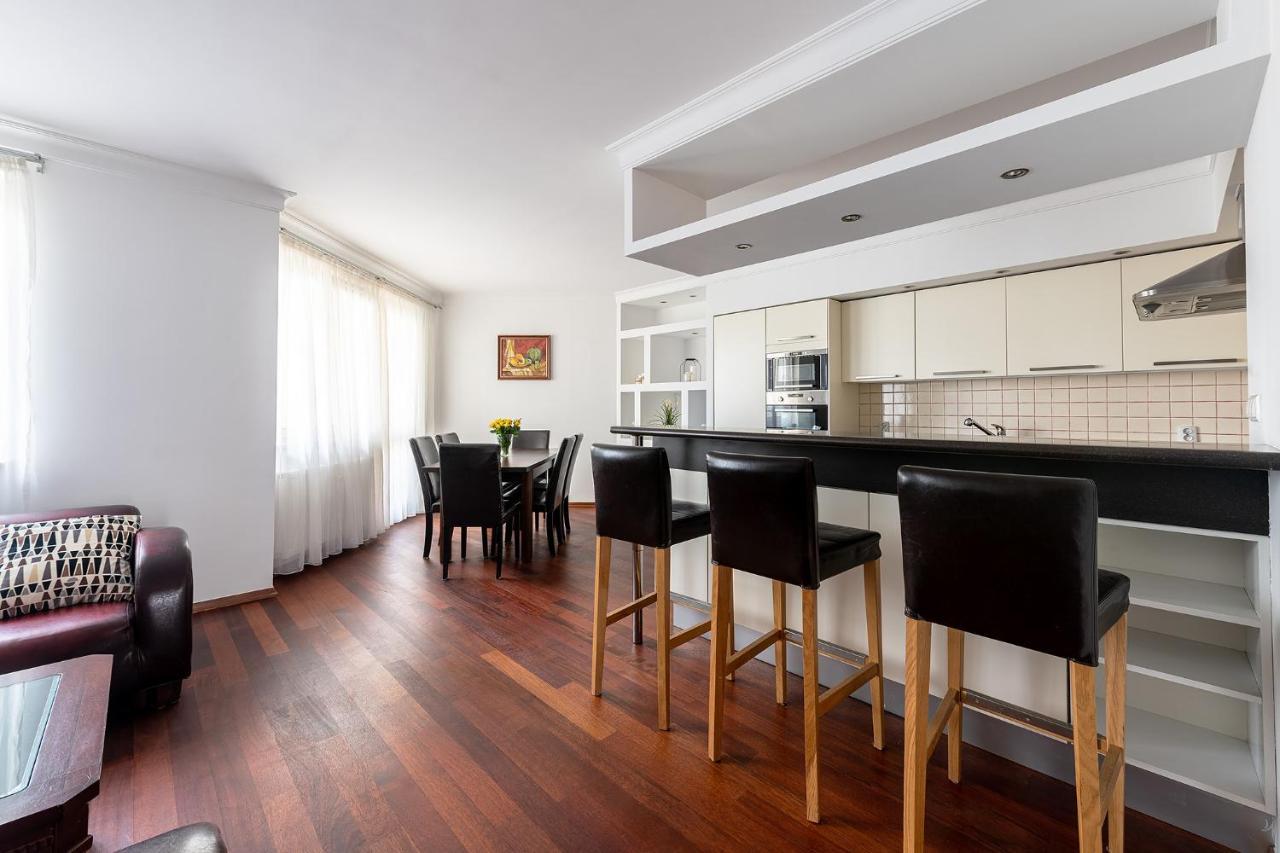 Bukowinska 12 Prywatne Mieszkanie 80M2 Z Dwiema Sypialniami I Balkonem 2X Bezplatne Miejsca Parkingowe Samodzielne Zameldowanie! Private Garage! Self Check-In System! Warszawa Exteriör bild