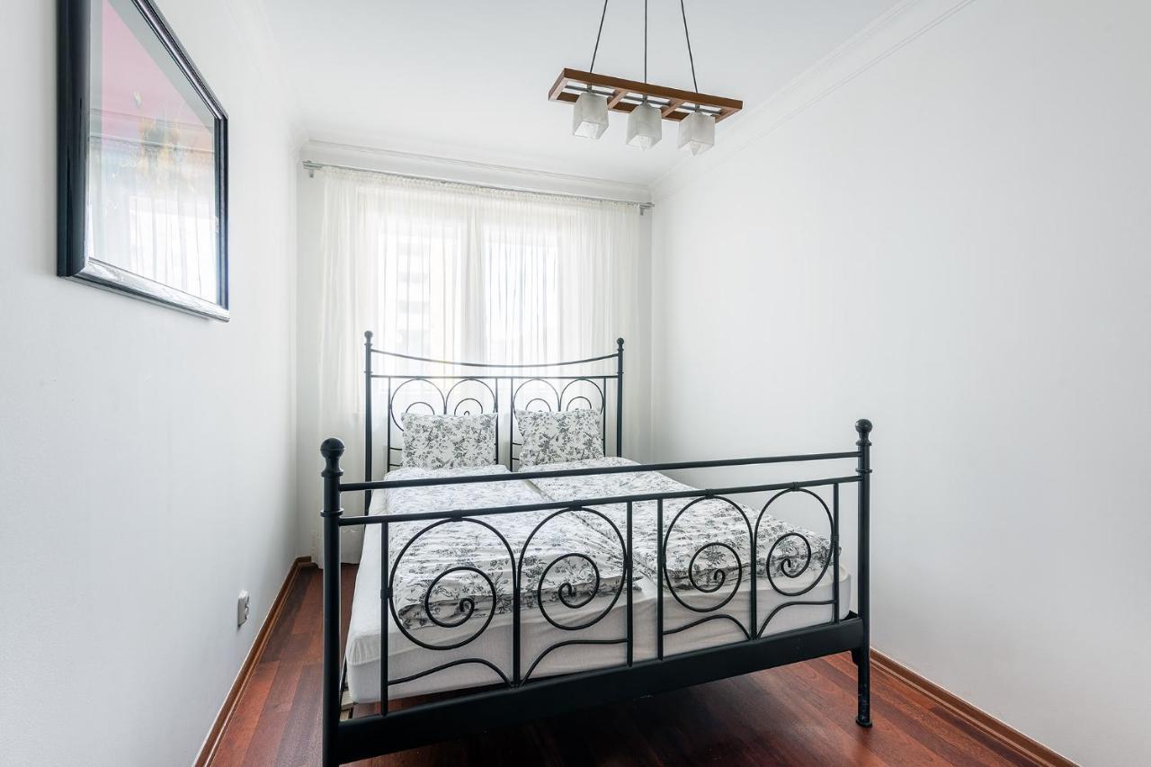 Bukowinska 12 Prywatne Mieszkanie 80M2 Z Dwiema Sypialniami I Balkonem 2X Bezplatne Miejsca Parkingowe Samodzielne Zameldowanie! Private Garage! Self Check-In System! Warszawa Exteriör bild