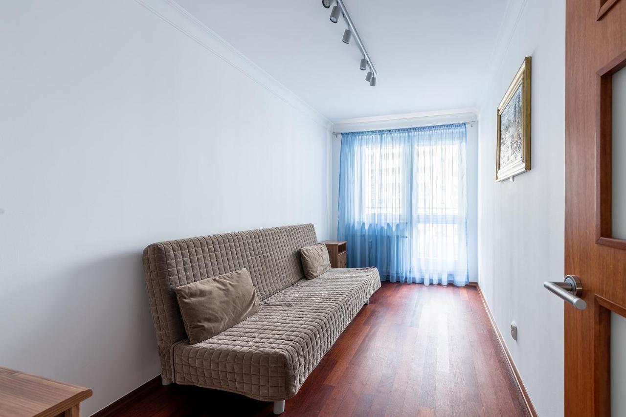 Bukowinska 12 Prywatne Mieszkanie 80M2 Z Dwiema Sypialniami I Balkonem 2X Bezplatne Miejsca Parkingowe Samodzielne Zameldowanie! Private Garage! Self Check-In System! Warszawa Exteriör bild