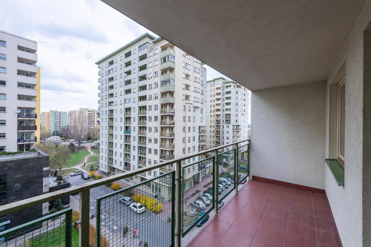 Bukowinska 12 Prywatne Mieszkanie 80M2 Z Dwiema Sypialniami I Balkonem 2X Bezplatne Miejsca Parkingowe Samodzielne Zameldowanie! Private Garage! Self Check-In System! Warszawa Exteriör bild