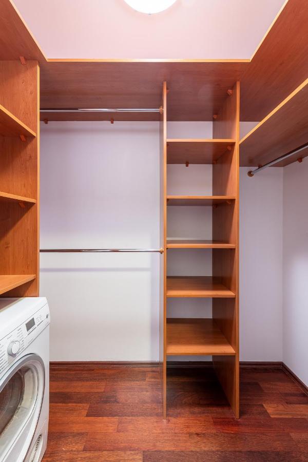 Bukowinska 12 Prywatne Mieszkanie 80M2 Z Dwiema Sypialniami I Balkonem 2X Bezplatne Miejsca Parkingowe Samodzielne Zameldowanie! Private Garage! Self Check-In System! Warszawa Exteriör bild
